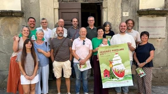 Il Festival del pensiero popolare e il Palio di San Rocco si terranno il 12 e 13 agosto alla Cisterna e dal 14 al 16 in Piazza Buonaparte Il Festival del pensiero popolare e il Palio di San Rocco si terranno il 12 e 13 agosto alla Cisterna e dal 14 al 16 in Piazza Buonaparte