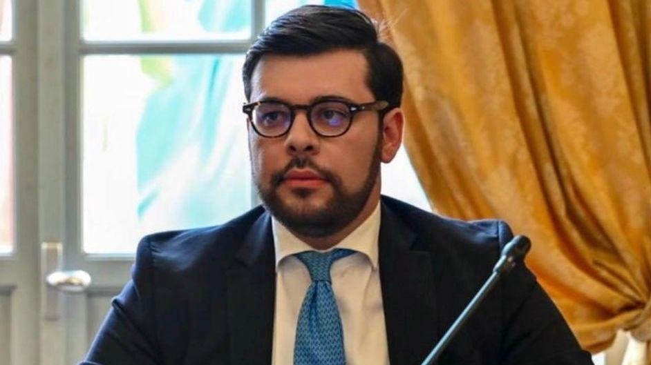 Istituire una commissione permanente che si occupi della toponomastica cittadina. E’ la proposta che il capogruppo di Forza Italia ,... Istituire una commissione permanente che si occupi della toponomastica cittadina. E’ la proposta che il capogruppo di Forza Italia ,...