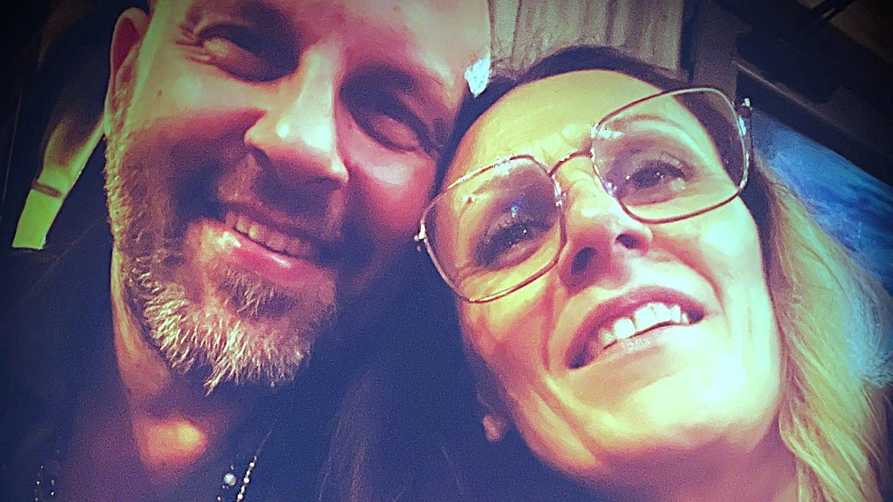 Il titolare e chitarrista, Christian Grisolia, insieme alla moglie Arianna Polici Il titolare e chitarrista, Christian Grisolia, insieme alla moglie Arianna Polici
