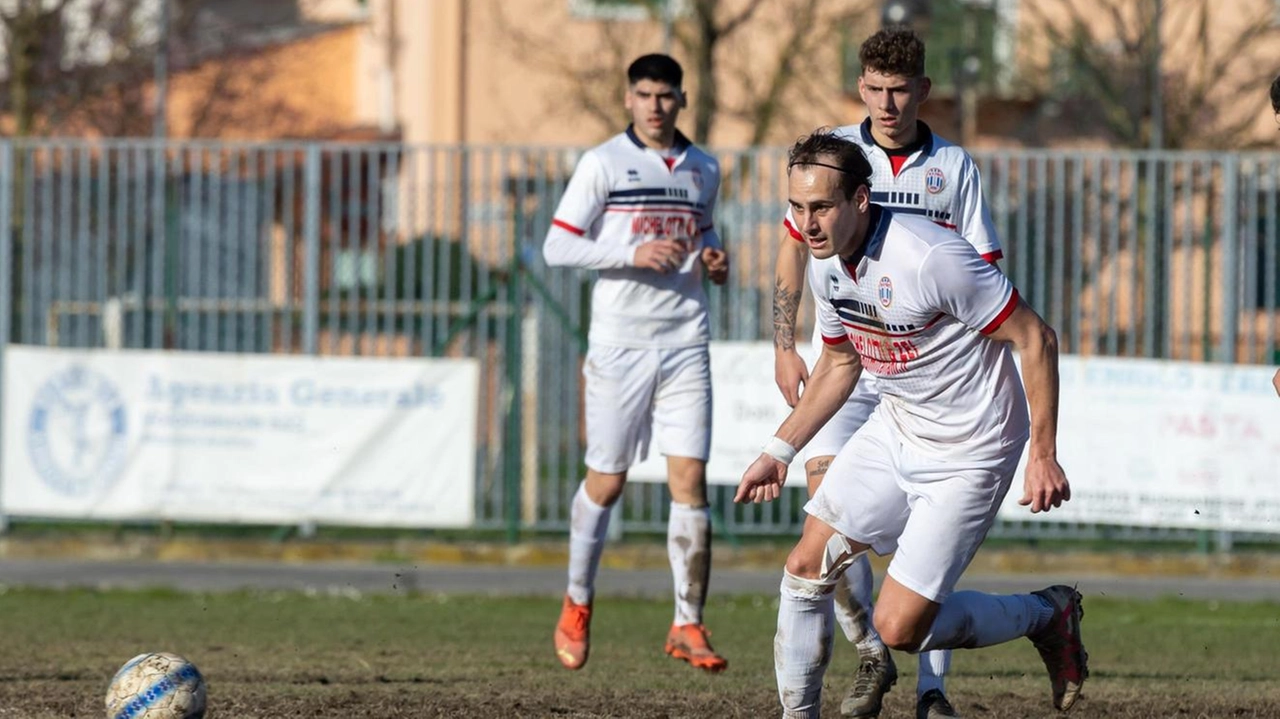 Il Pertini ospiterà il match tra Ponte Buggianese e Viareggio, con il cambio di allenatore per i bianconeri. Il Ponte cerca riscatto dopo la sconfitta con la Massese. Dirigente Sensi pronto alla sfida. Il Pertini ospiterà il match tra Ponte Buggianese e Viareggio, con il cambio di allenatore per i bianconeri. Il Ponte cerca riscatto dopo la sconfitta con la Massese. Dirigente Sensi pronto alla sfida.