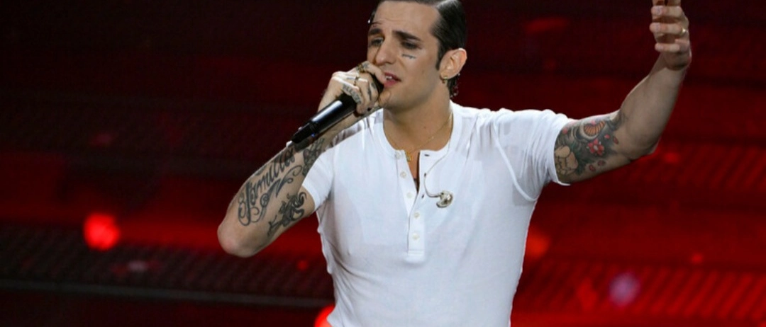 Achille Lauro a Firenze incontra i fan. Ecco gli orari e come partecipare
