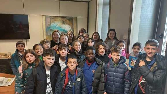 Graditissima visita, ieri mattina nella nostra redazione, degli alunni delle classi VA e VC della scuola primaria Don Milani dell’istituto... Graditissima visita, ieri mattina nella nostra redazione, degli alunni delle classi VA e VC della scuola primaria Don Milani dell’istituto...
