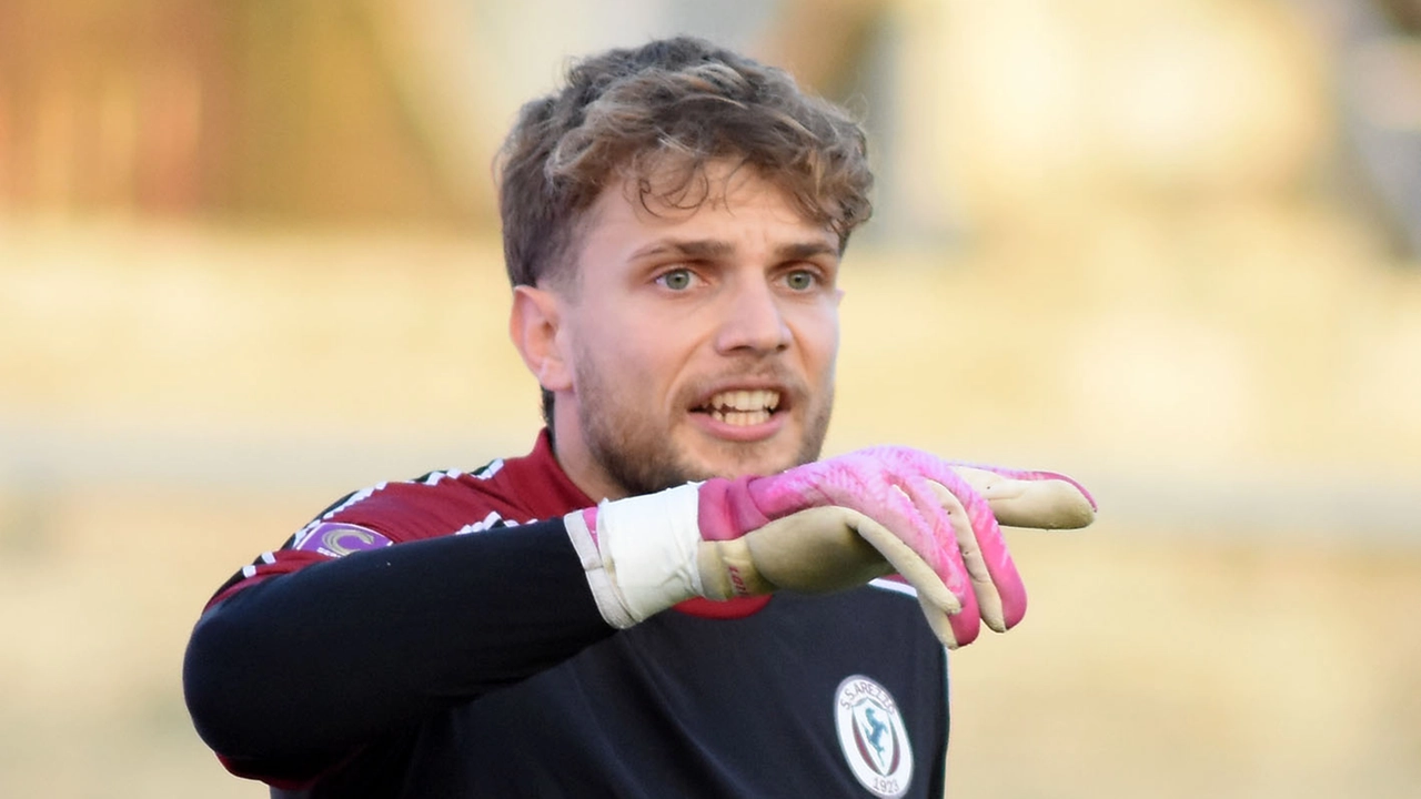Trombini, portiere dell'Arezzo (Cristini)