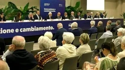 La partecipata assemblea dei soci della Bvlg ospitata anche quest’anno all’«Una hotel» di Lido di Camaiore La partecipata assemblea dei soci della Bvlg ospitata anche quest’anno all’«Una hotel» di Lido di Camaiore