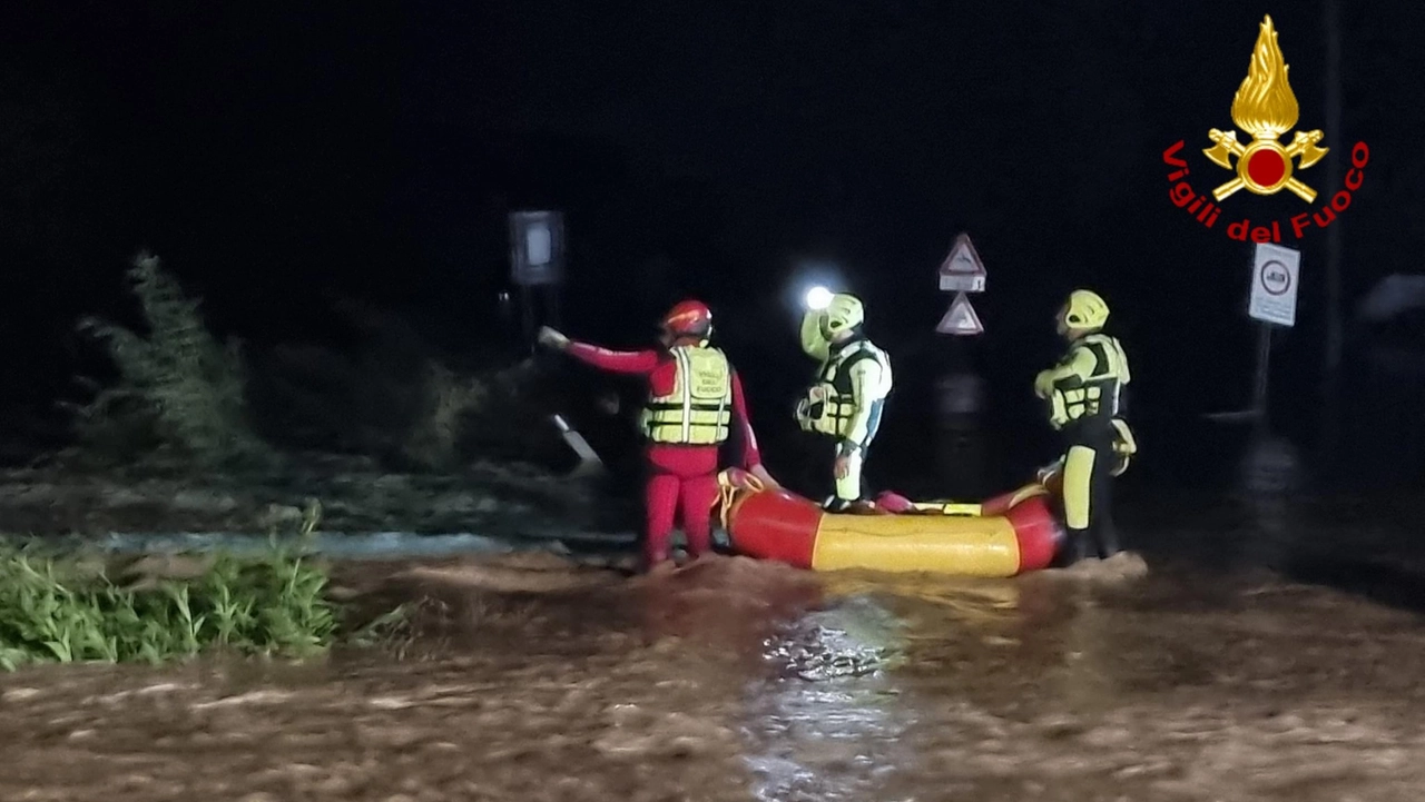 L'intervento dei vigili del fuoco in seguito all'ondata di maltempo di questi giorni L'intervento dei vigili del fuoco in seguito all'ondata di maltempo di questi giorni