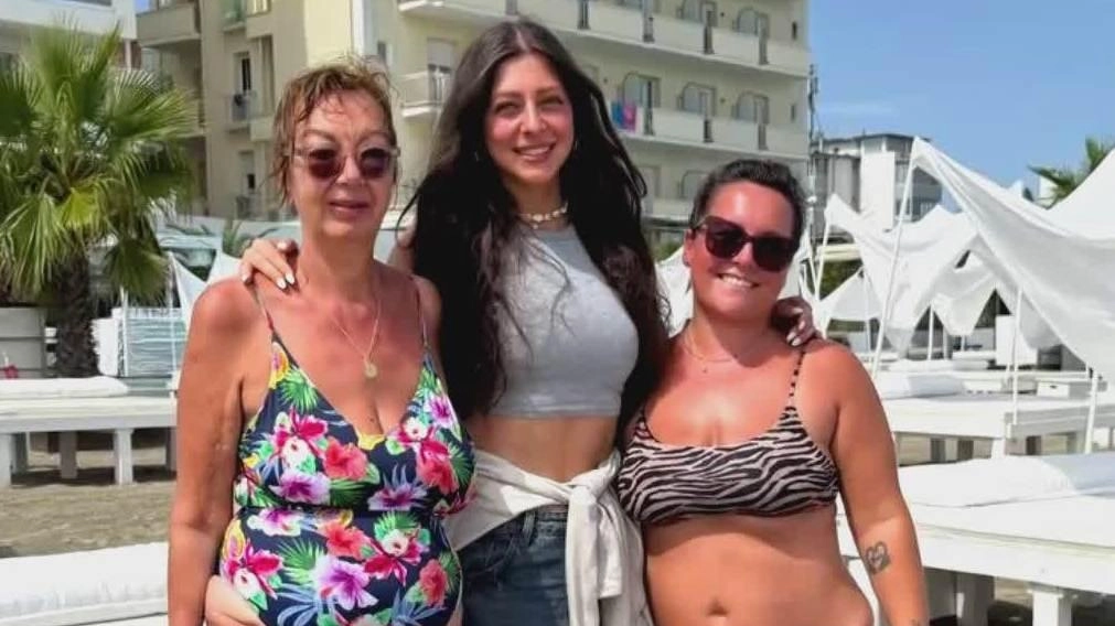 Vittoria d’Alessandro, 24 anni, con Carla Masetti e Sissi Novelli, le due donne tratte in salvo Vittoria d’Alessandro, 24 anni, con Carla Masetti e Sissi Novelli, le due donne tratte in salvo
