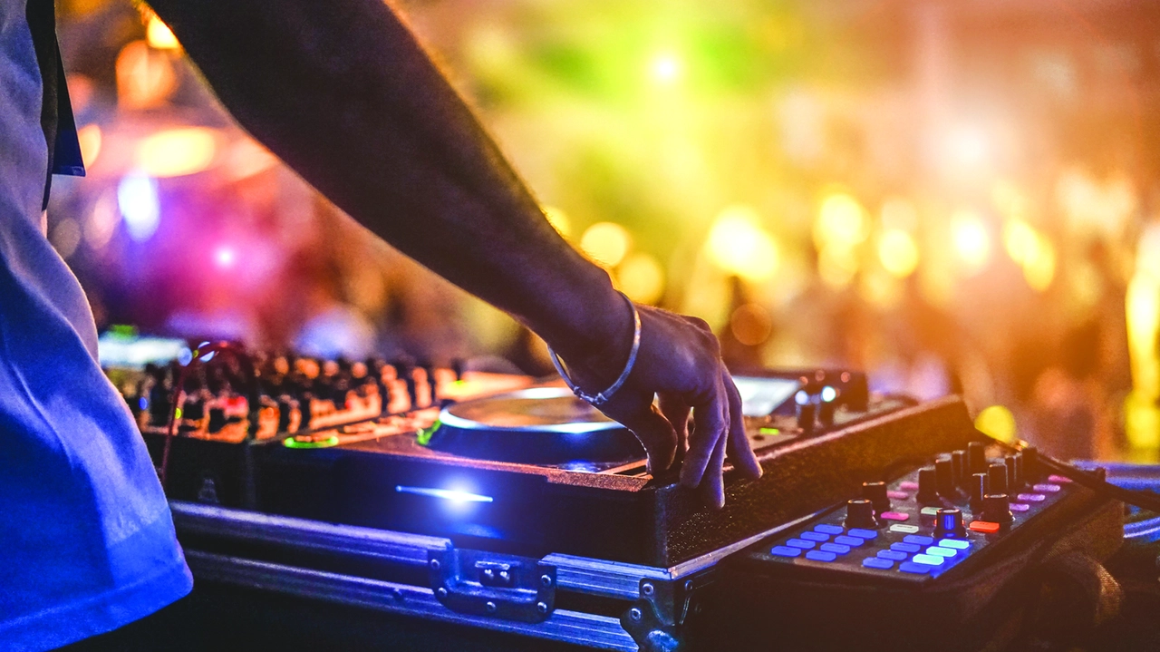 evento che ha saputo offrire a Viareggio e ai suoi ospiti una notte indimenticabile evento che ha saputo offrire a Viareggio e ai suoi ospiti una notte indimenticabile