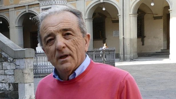 "Il problema vero non è quello di riuscire a bloccare i furgoni che trasportano i cosiddetti sacchi neri oppure toglierli... "Il problema vero non è quello di riuscire a bloccare i furgoni che trasportano i cosiddetti sacchi neri oppure toglierli...