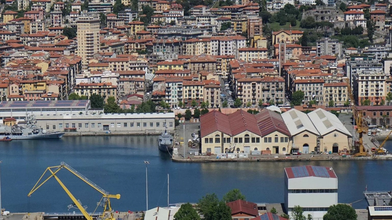 Una panoramica dell’Arsenale militare della Spezia (. foto di repertorio