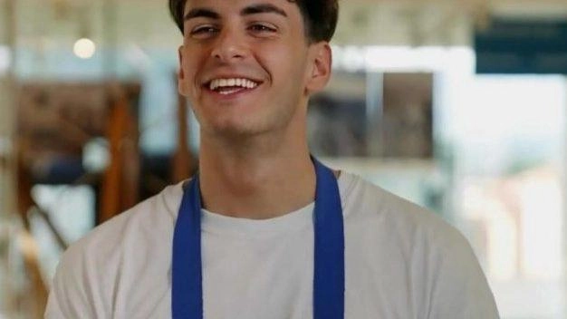 Il pasticcere Gabriele Citti, vincitore di Bake Off Italia 2023, sarà ospite d'onore a "Barga in Cioccolato" il 7 dicembre, condividendo la sua passione per la pasticceria con il pubblico. Il pasticcere Gabriele Citti, vincitore di Bake Off Italia 2023, sarà ospite d'onore a "Barga in Cioccolato" il 7 dicembre, condividendo la sua passione per la pasticceria con il pubblico.