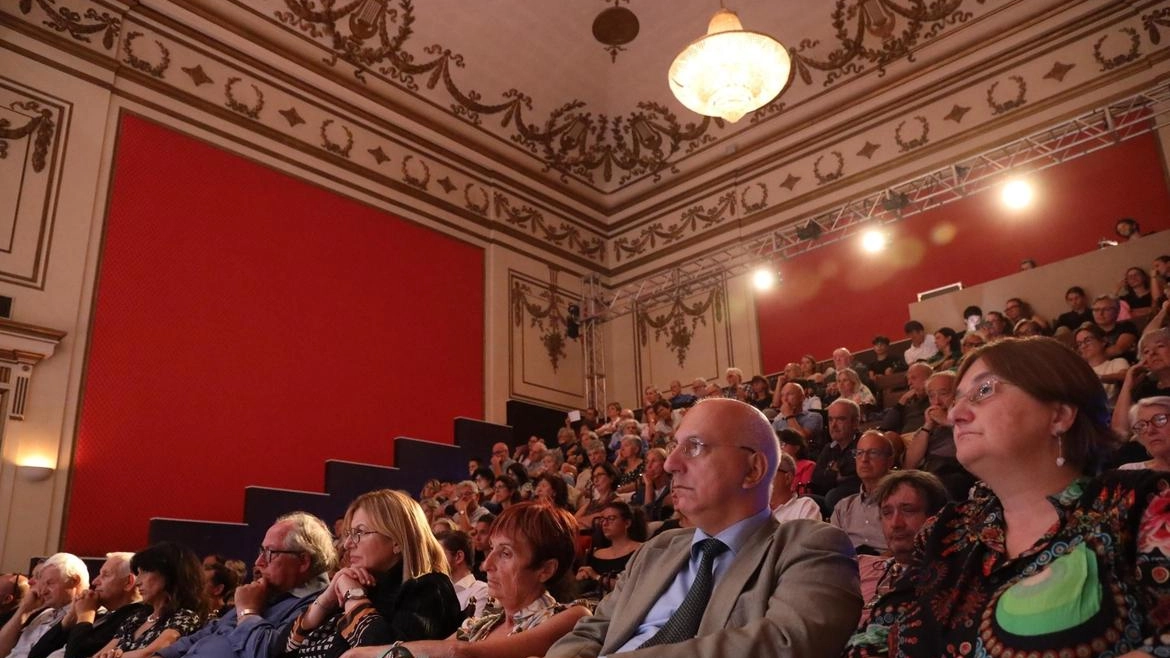 La Pergola, unico teatro della Fondazione che ha già presentato la stagione La Pergola, unico teatro della Fondazione che ha già presentato la stagione