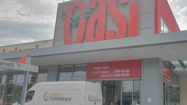 La macchina della generosità funziona. Ieri all’Oasi di via Centova sono stati consegnanti i prodotti raccolti in Umbria...