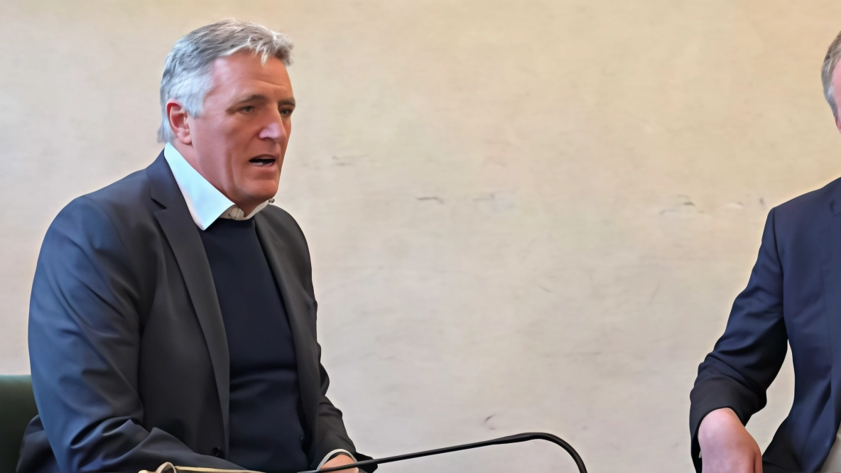 Sul progetto della terza torre della Regione a Novoli "è calato il silenzio". E il silenzio non è piaciuto al... Sul progetto della terza torre della Regione a Novoli "è calato il silenzio". E il silenzio non è piaciuto al...
