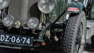 Il passaggio delle auto storiche Il passaggio delle auto storiche