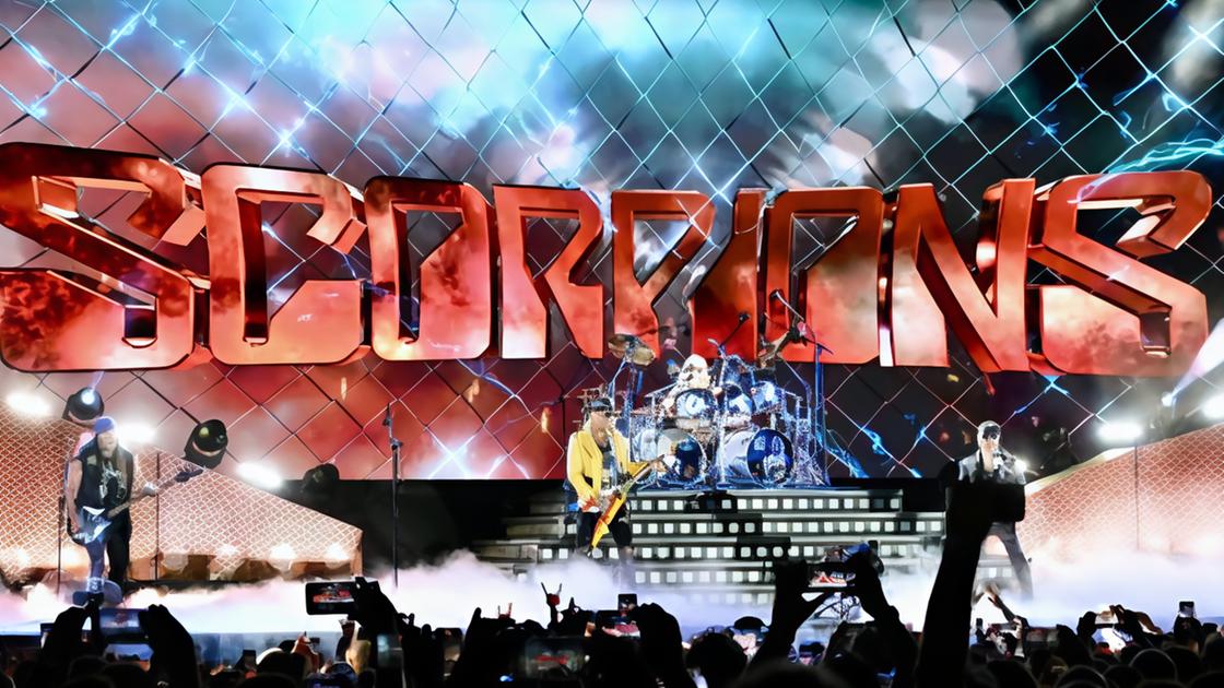 Scorpions, la coda del rock. Uno show travolgente Scorpions, la coda del rock. Uno show travolgente