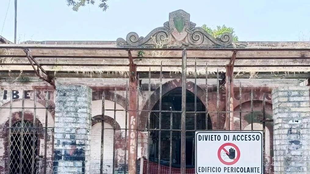 Nel nuovo piano di Piazza del Mercato di Bastia Umbra, c’è la destinazione di ostello nell’ex mattatoio che dovrebbe diventare il fulcro. del polo culturale