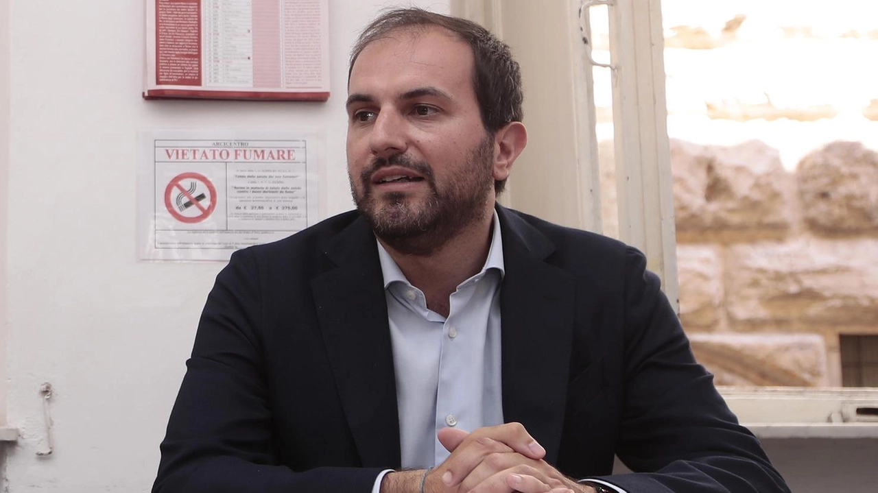 Insieme alle forze sindacali, alla società civile e alle altre forze di opposizione, la comunità delle democratiche e dei democratici... Insieme alle forze sindacali, alla società civile e alle altre forze di opposizione, la comunità delle democratiche e dei democratici...