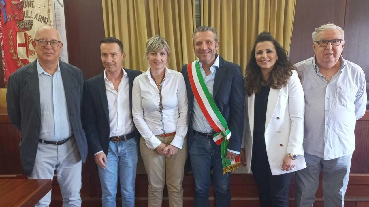 Il primo bilancio varato dall’amministrazione Giannoni vale 40 milioni di euro. Rusconi: "Gli aumenti applicati non erano evitabili, da lì non si poteva sfuggire". Il primo bilancio varato dall’amministrazione Giannoni vale 40 milioni di euro. Rusconi: "Gli aumenti applicati non erano evitabili, da lì non si poteva sfuggire".