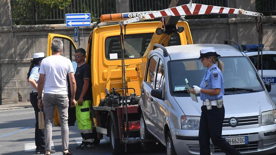 Il Comune: misure severe contro i trasgressori. Previsto anche l’utilizzo di ganasce. In arrivo i cartelli . Il Comune: misure severe contro i trasgressori. Previsto anche l’utilizzo di ganasce. In arrivo i cartelli .