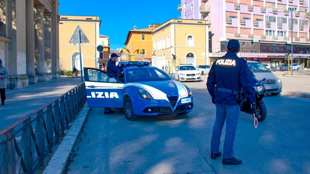 A svolgere le indagini gli agenti del commissariato di Polizia di Foligno A svolgere le indagini gli agenti del commissariato di Polizia di Foligno