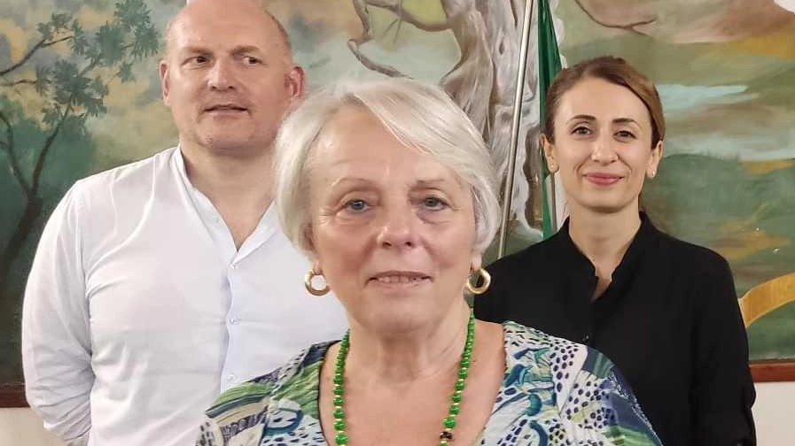 Franca Conforti, 75 anni, è una delle ultime eredi dell’arte del ricamo a punto Tavarnelle. Oggi tramanda il suo sapere nei corsi organizzati da Comune e Chiantiform Franca Conforti, 75 anni, è una delle ultime eredi dell’arte del ricamo a punto Tavarnelle. Oggi tramanda il suo sapere nei corsi organizzati da Comune e Chiantiform