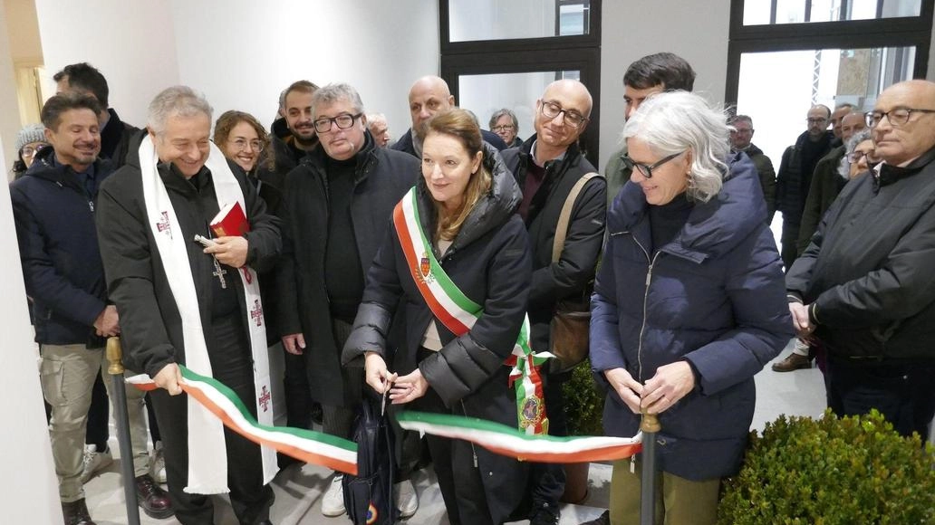 Inaugurati i nuovi locali del dormitorio La Pira in via del Carmine 16 I lavori di ristrutturazione erano iniziati nel 2021 Inaugurati i nuovi locali del dormitorio La Pira in via del Carmine 16 I lavori di ristrutturazione erano iniziati nel 2021