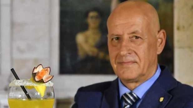 Il cocktail Puccini 100 è stato creato dal barman Ernesto Santarnecchi e da Renzo Borrelli del Caffè Tettuccio Il cocktail Puccini 100 è stato creato dal barman Ernesto Santarnecchi e da Renzo Borrelli del Caffè Tettuccio
