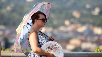 Meteo, è davvero un’estate senza fine? Occhio ai rapidi temporali, le previsioni