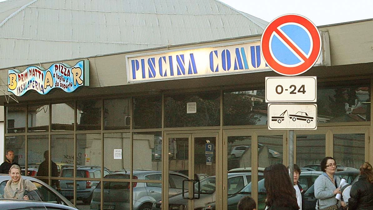 Il caso riguardante la sicurezza della piscina comunale è scoppiato in seguito a un’interrogazione presentata dai consiglieri di minoranza del centrodestra Luca Baroncini e Karim Toncelli (Lega), e Alessandro Sartoni (Fratelli d’Italia) Il caso riguardante la sicurezza della piscina comunale è scoppiato in seguito a un’interrogazione presentata dai consiglieri di minoranza del centrodestra Luca Baroncini e Karim Toncelli (Lega), e Alessandro Sartoni (Fratelli d’Italia)