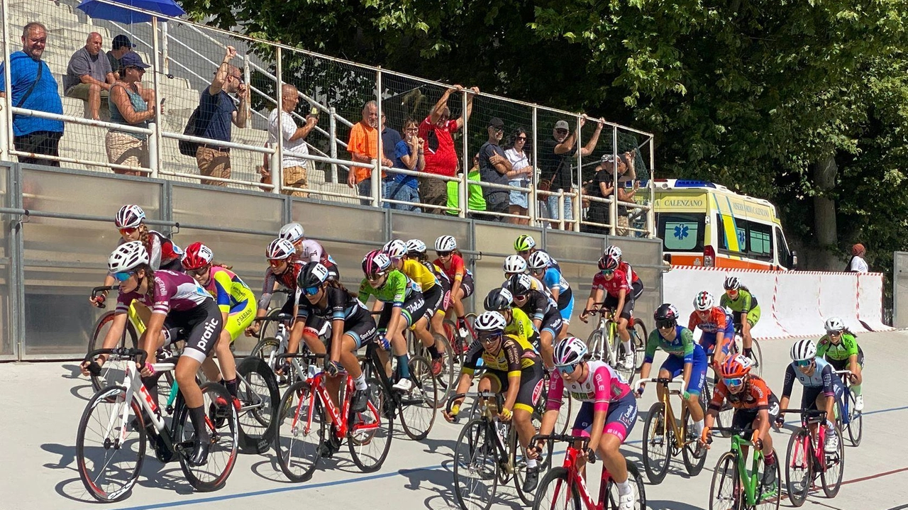 Una fase della corsa a punti degli Italiani organizzata dalla Virtus Settimo Miglio Una fase della corsa a punti degli Italiani organizzata dalla Virtus Settimo Miglio