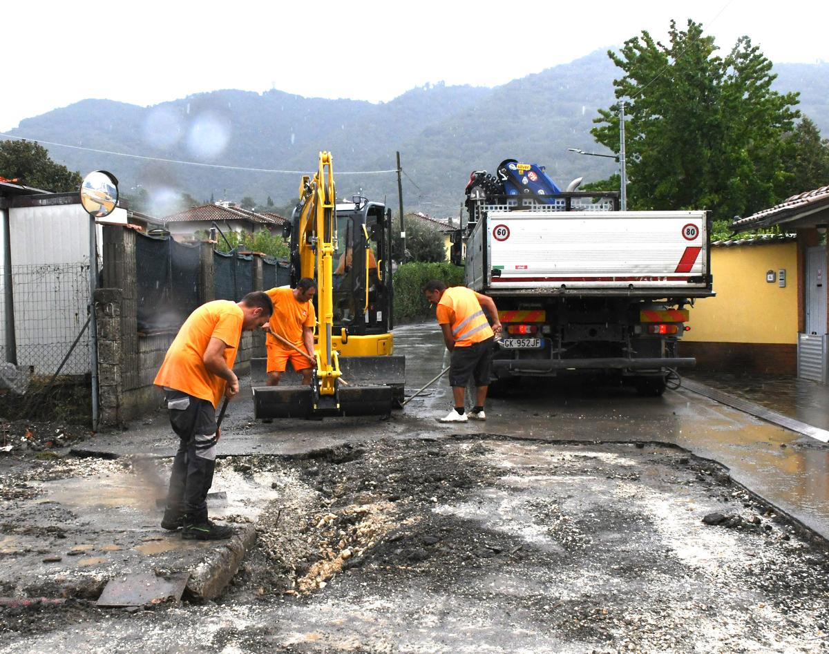Frane al monte, Carrara ha paura: il Carrione osservato speciale Frane al monte, Carrara ha paura: il Carrione osservato speciale