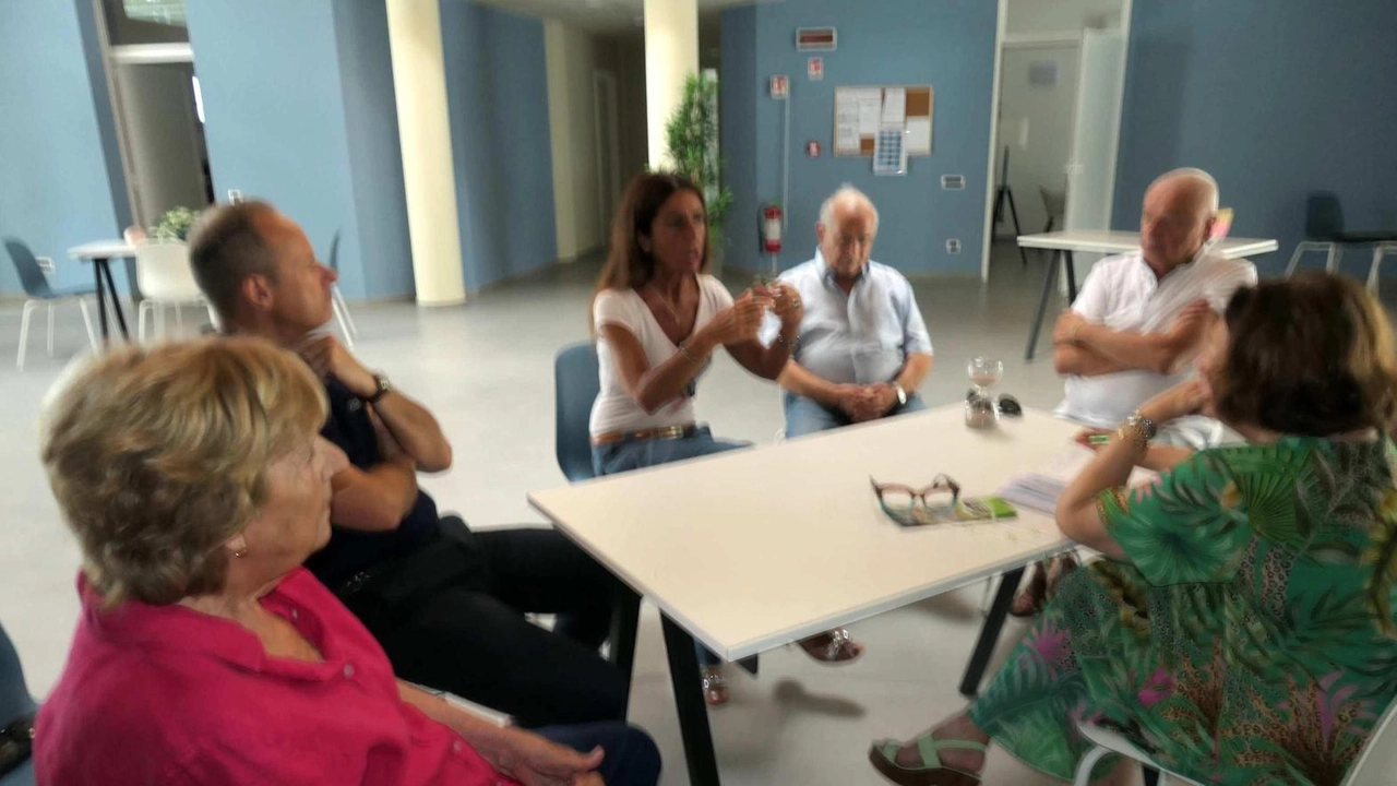 Nella foto grande a sinistra:. Nadia Pignati (coordinatrice del centro) e Rina Giusti (consigliere per la Croce Verde)