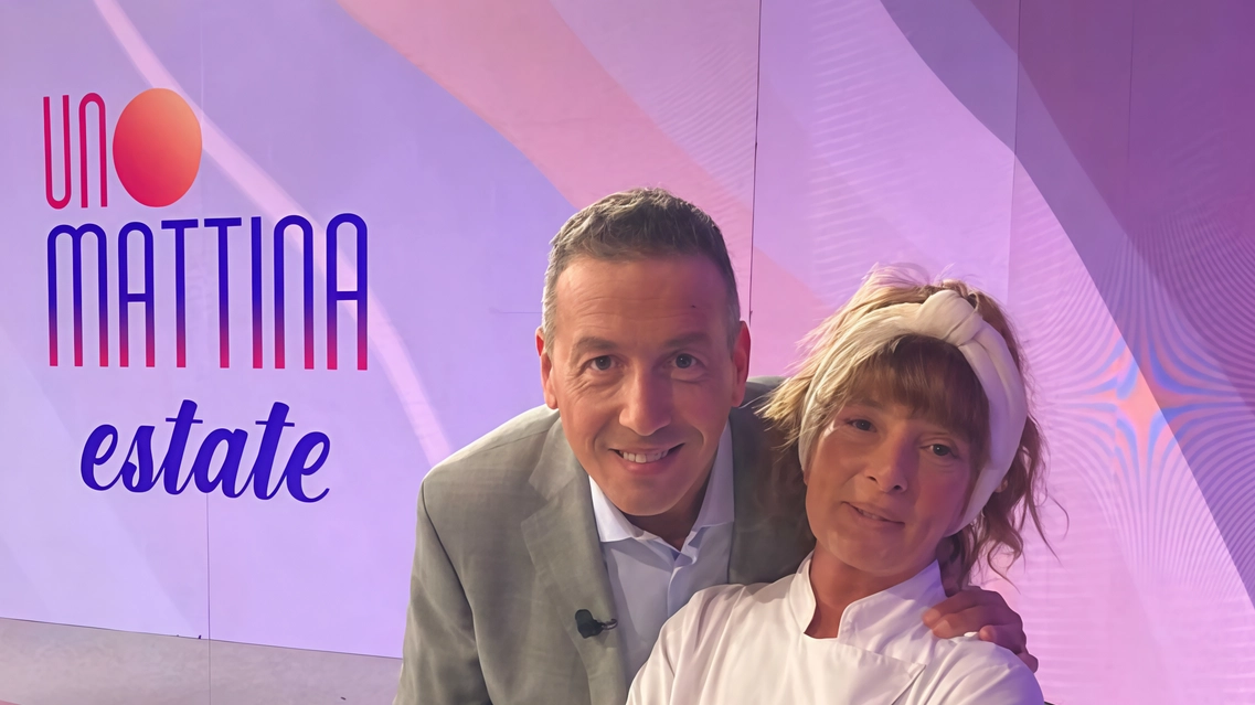 Raffaella Cecchelli durante una delle sue frequenti partecipazioni nei programmi Tv dove presenta le sue prelibatezze Raffaella Cecchelli durante una delle sue frequenti partecipazioni nei programmi Tv dove presenta le sue prelibatezze
