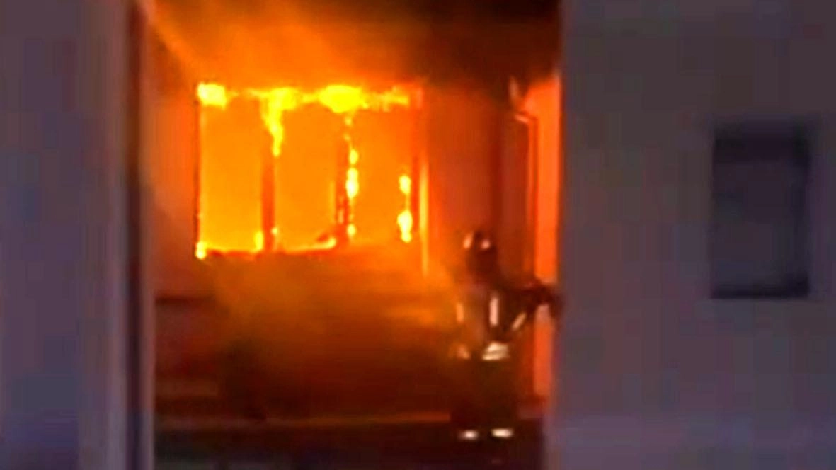 L’appartamento in fiamme ini via Pistoiese 1 dove nelle prime ore del 21 marzo scorso hanno trovato la morte Maria Teresa e Fabio Civale
