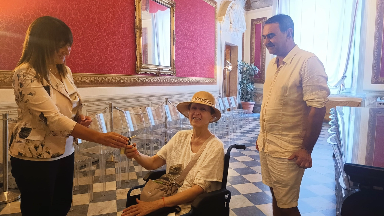 Il momento della consegna delle chiavi Il momento della consegna delle chiavi