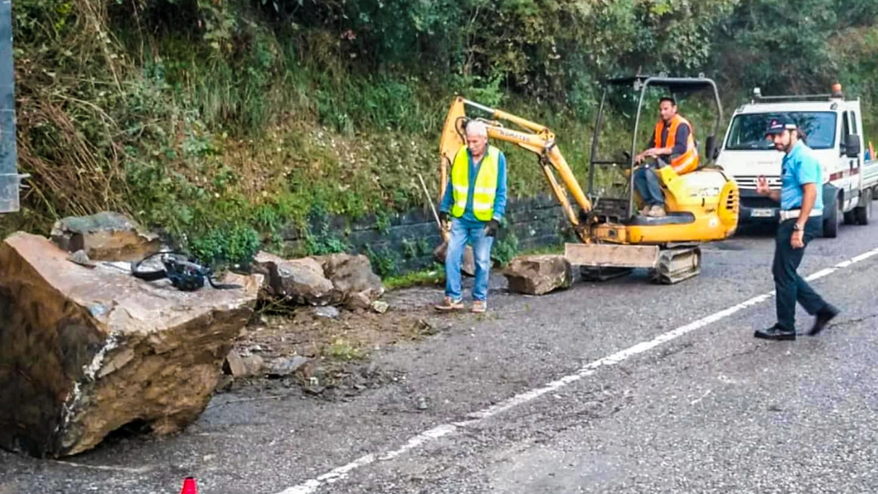 Problemi per la Sp 16 che collega Volterra a Montecatini Val di Cecina, la strada del monte Volterrano (foto d’archivio) Problemi per la Sp 16 che collega Volterra a Montecatini Val di Cecina, la strada del monte Volterrano (foto d’archivio)