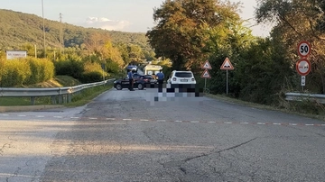 In bici contro una Jeep, ciclista perde la vita sul rettilineo di Passignano: la vittima è Maurizio Lovari