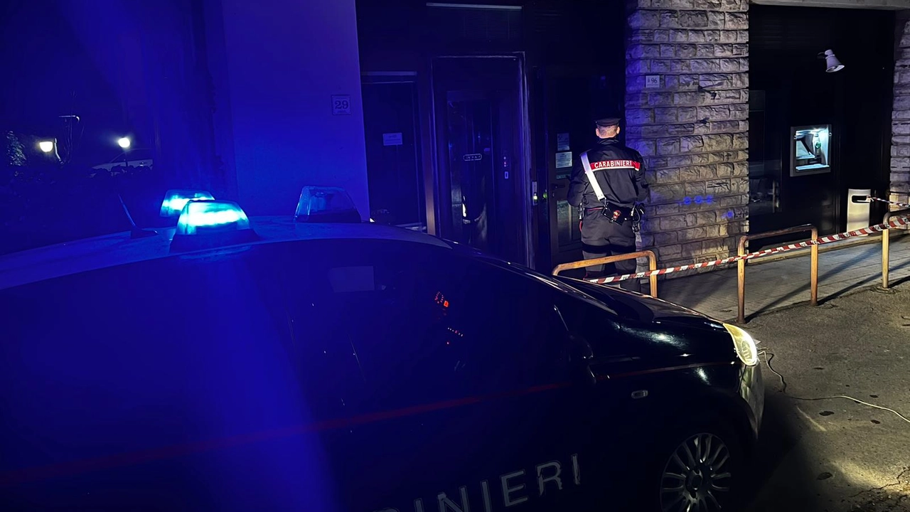 Tempestivo l’intervento dei Carabinieri alla filiale del Monte dei Paschi Tempestivo l’intervento dei Carabinieri alla filiale del Monte dei Paschi