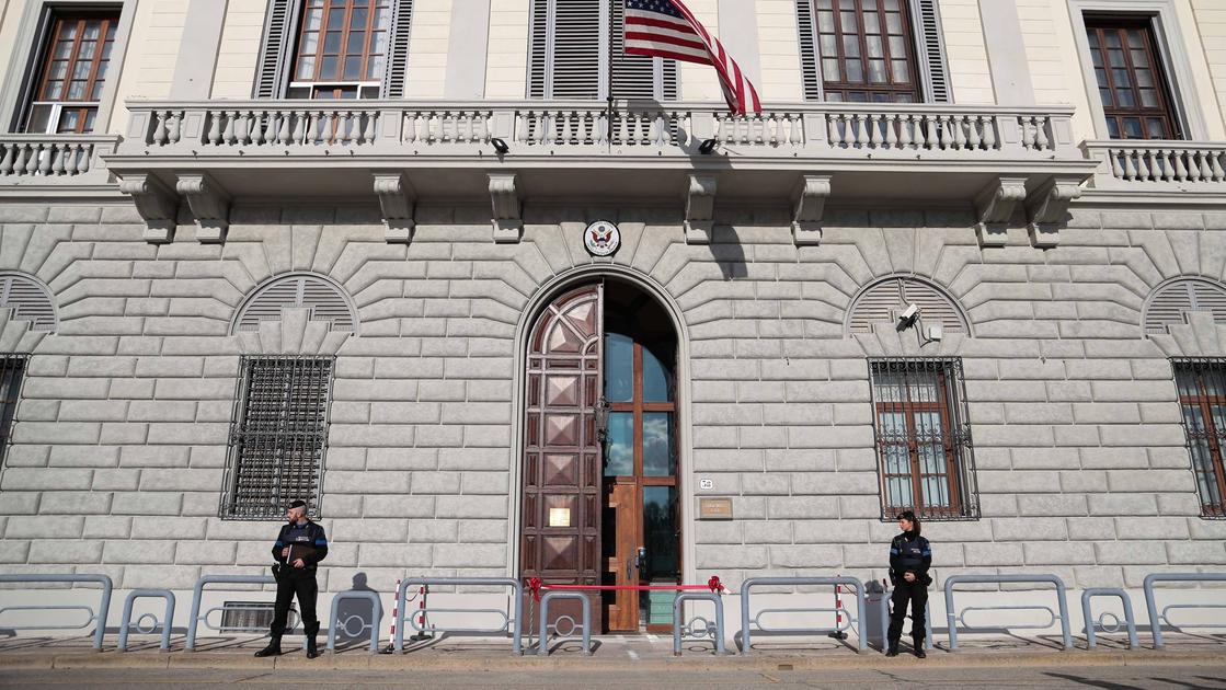 Consolato Usa sempre più in bilico, il “nuovo piano” di chiusure sedi rivelato dal New York Times