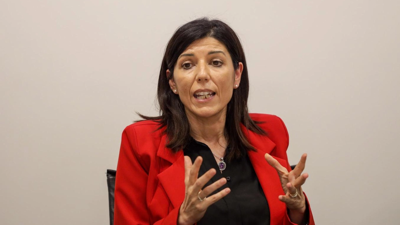 L’assessora toscana Monia Monni spiega il panorama di interventi: "Quelli di somma urgenza realizzati". Presto una riunione tecnica per migliorare l’assorbimento delle piogge con Anci, Cispel, Ait e i gestori. L’assessora toscana Monia Monni spiega il panorama di interventi: "Quelli di somma urgenza realizzati". Presto una riunione tecnica per migliorare l’assorbimento delle piogge con Anci, Cispel, Ait e i gestori.