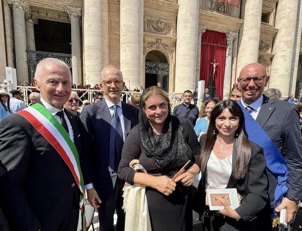 Campane e gioia ad Assisi : "Evento storico per la città che lo ha accolto con amore"