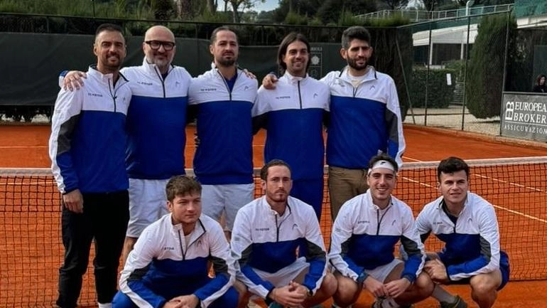 Il Tennis Club Pistoia subisce una sconfitta pesante contro il Tennis Club Parioli a Roma. Unico successo di Trevisan. Prossima sfida cruciale. Il Tennis Club Pistoia subisce una sconfitta pesante contro il Tennis Club Parioli a Roma. Unico successo di Trevisan. Prossima sfida cruciale.