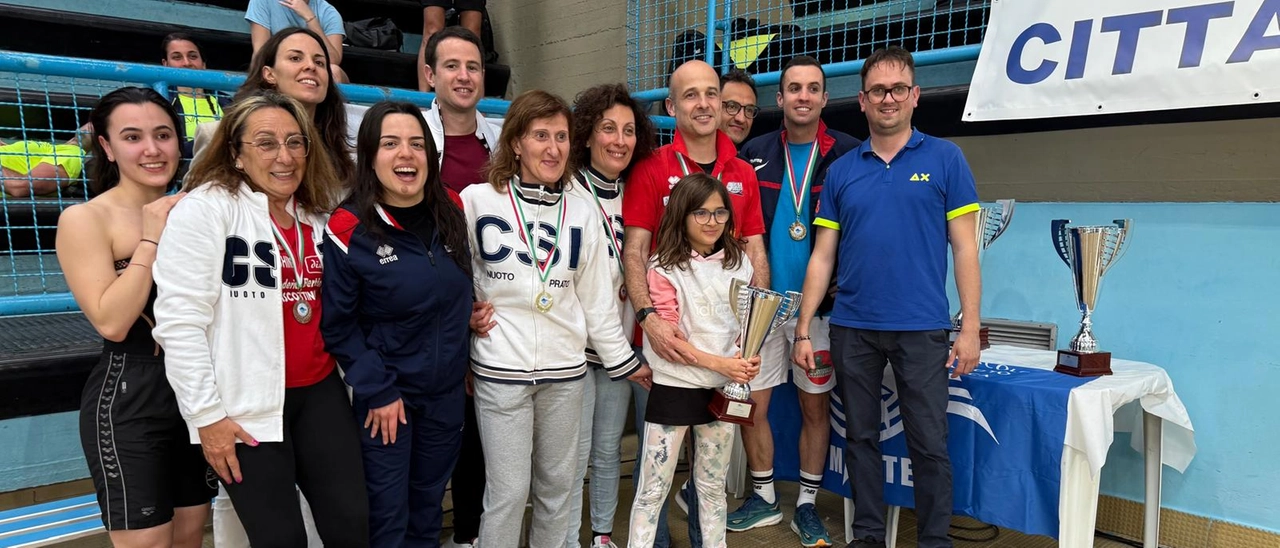 Nuoto master, pioggia di medaglia per il CSI Prato a Lucca