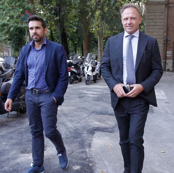 https://www.lanazione.it/image-service/view/acePublic/alias/contentid/NmFhNDUxYzEtYjJkZS00/0/pannelli-fotovoltaici-vicino-alla1-lettera-del-ministro-contro-i-sindaci.jpeg