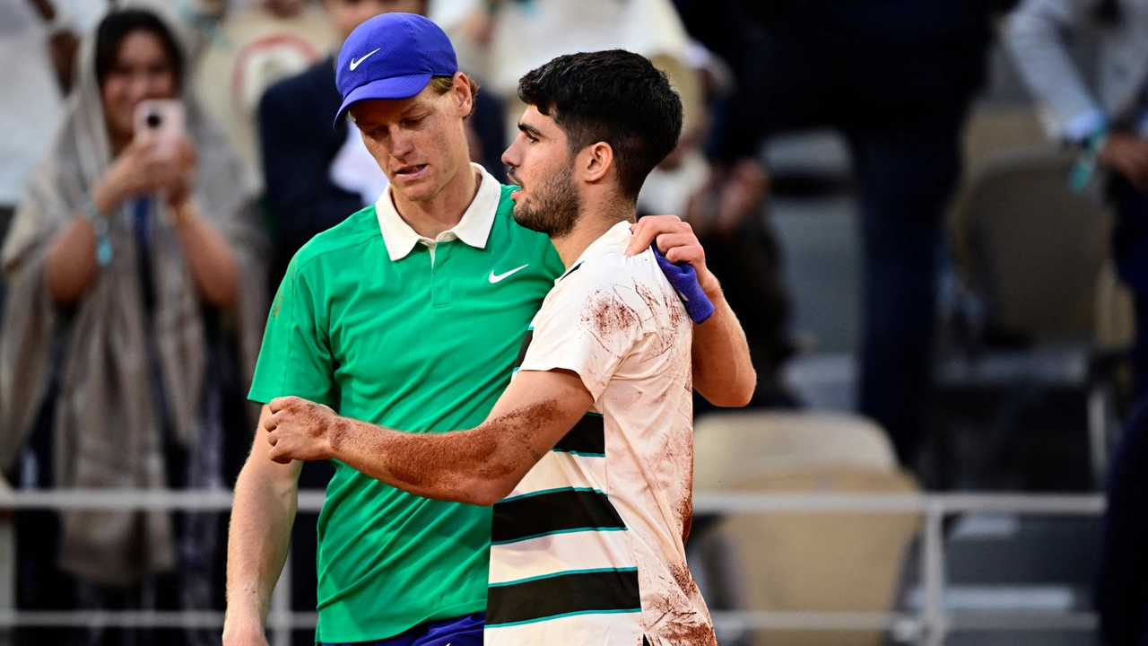 Roland Garros, delusione Sinner: vince Alcaraz al termine di una partita epica