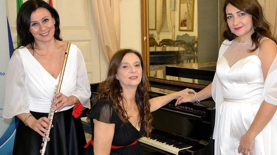 Il Festival Music & Wine a Grosseto presenta stasera un galà lirico al femminile con arie d'opera italiane eseguite da talentuose musiciste. Ingresso gratuito, nessuna prenotazione richiesta. Il Festival Music & Wine a Grosseto presenta stasera un galà lirico al femminile con arie d'opera italiane eseguite da talentuose musiciste. Ingresso gratuito, nessuna prenotazione richiesta.