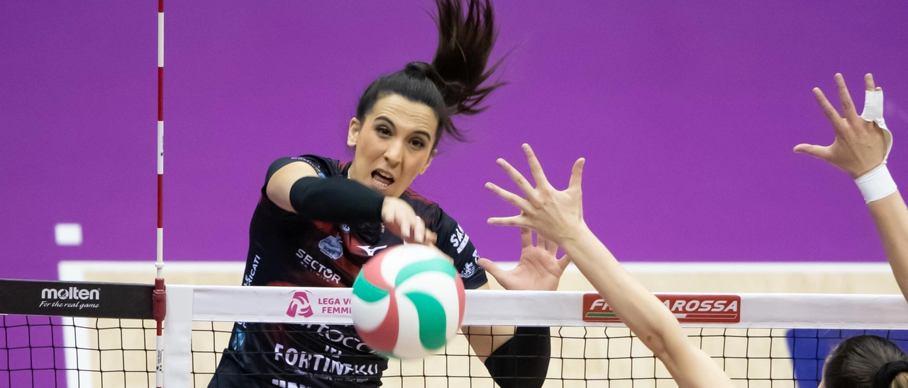 Pallavolista incinta, Asia Cogliandro trova l’accordo con il club: avrà i soldi che le spettano
