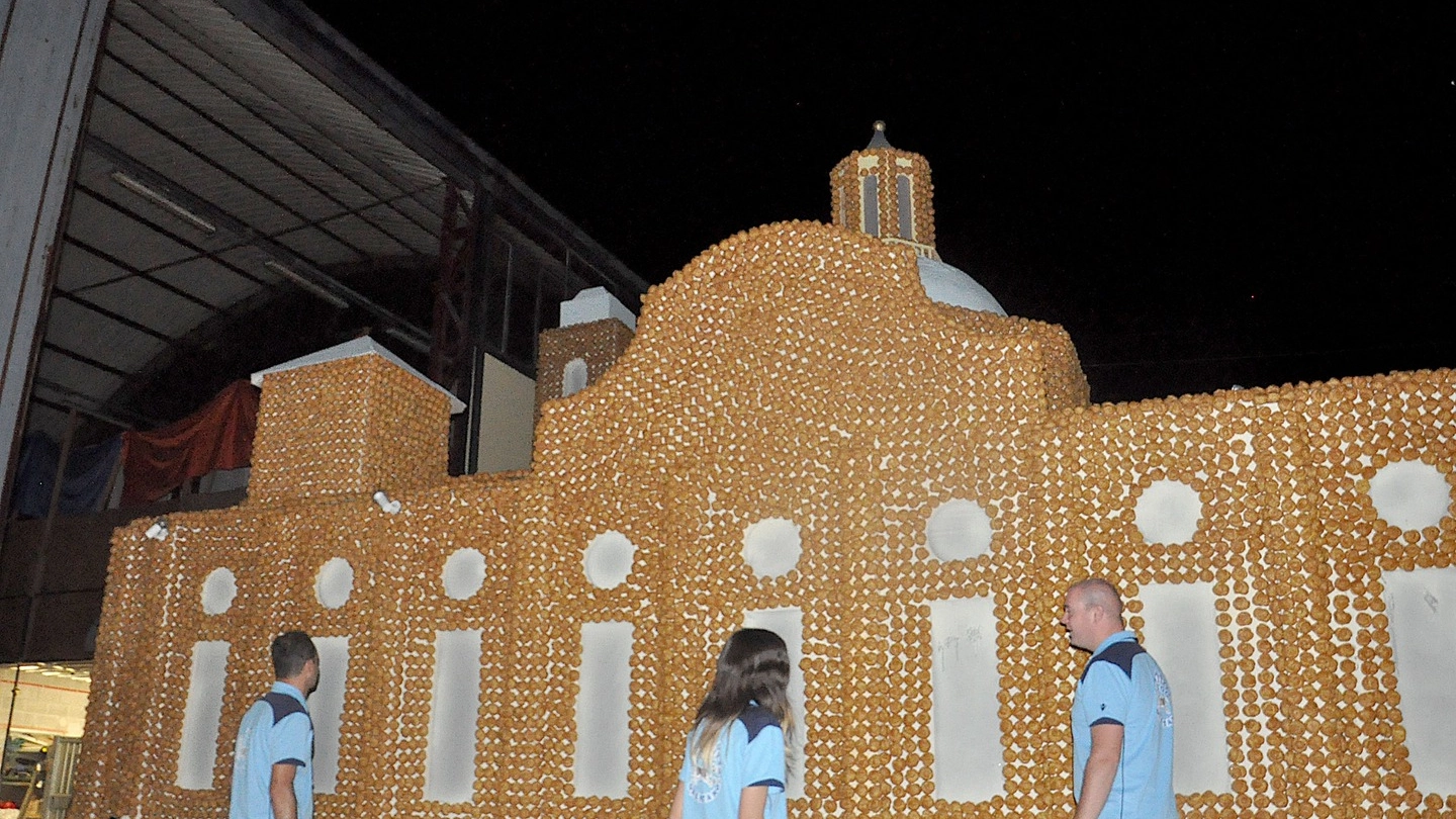 Il bignè di Orentano è protagonista anche delle spettacolari creazioni per l'annuale "Dolcione" (foto Germogli)