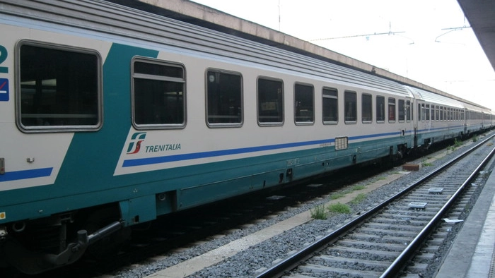 Un treno in una stazione (Foto archivio Ansa) Un treno in una stazione (Foto archivio Ansa)