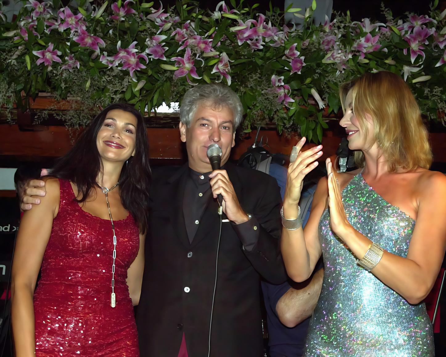 Un re e una Capann(in)a . Versilia, Armani punta al locale cult Un re e una Capann(in)a . Versilia, Armani punta al locale cult
